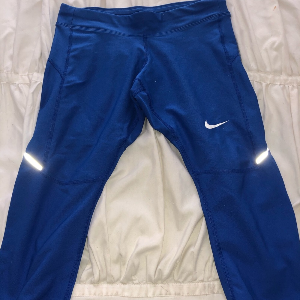 Nike short crop  leggings